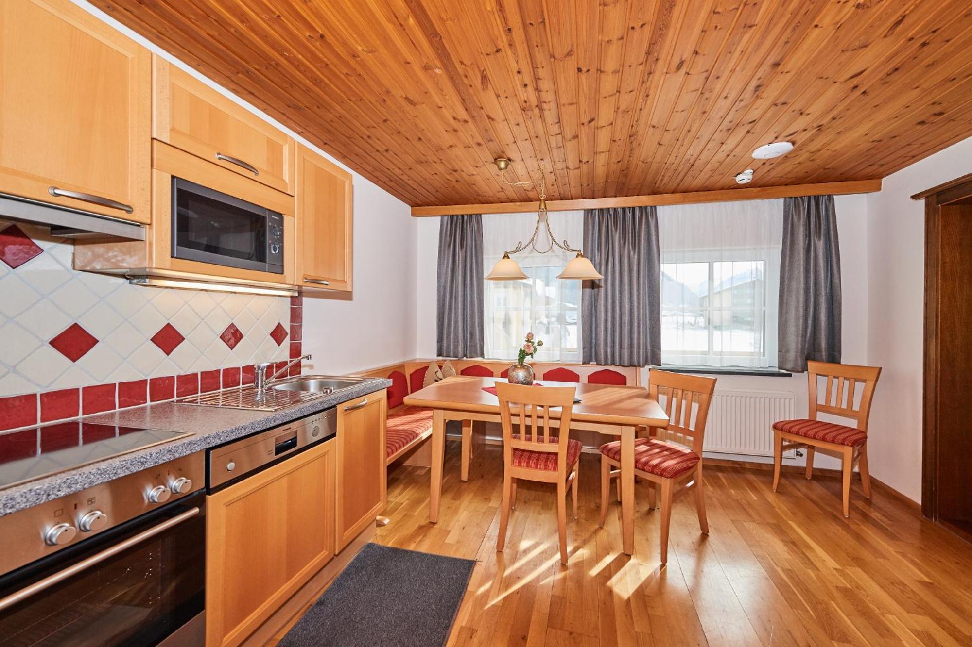 Rainerhof Aparthotel Flachau Quarto foto